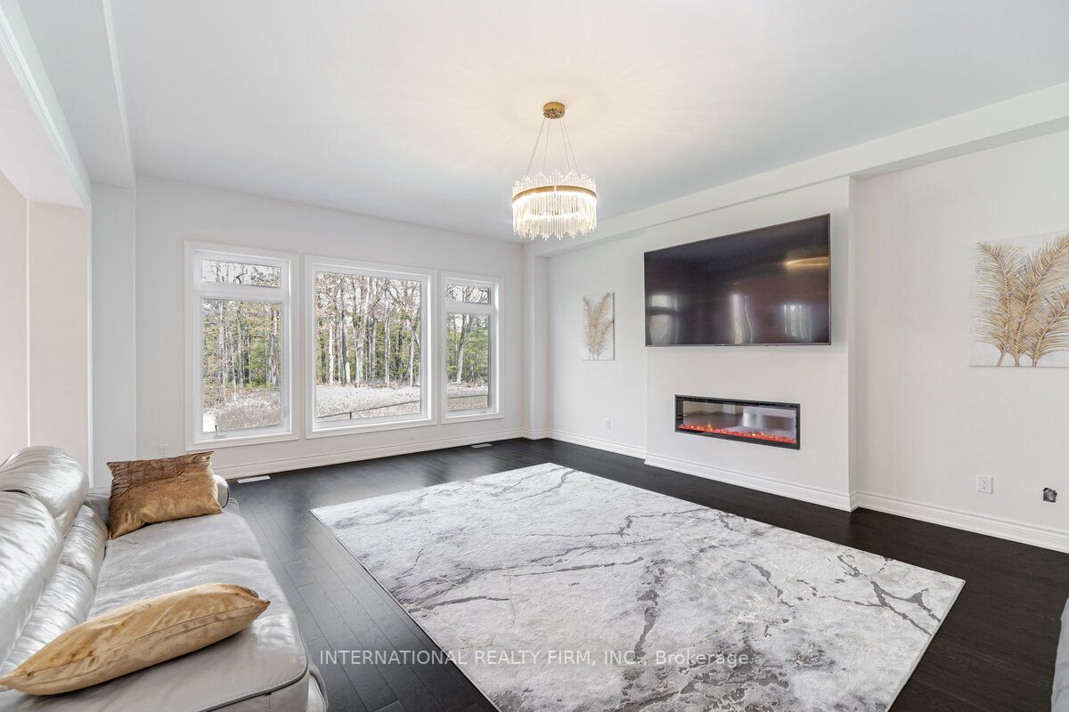 150 Cannes Ave
