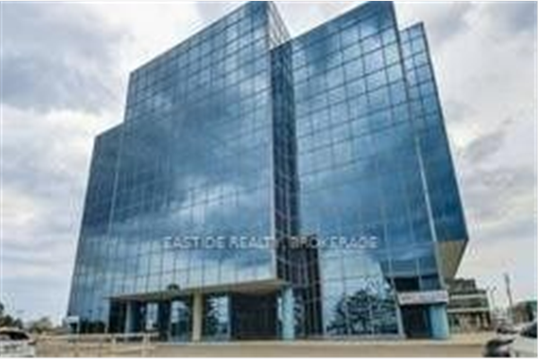 15 Wertheim Crt, Richmond Hill
