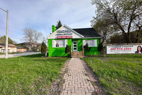 175 Major Mackenzie Dr E, Richmond Hill