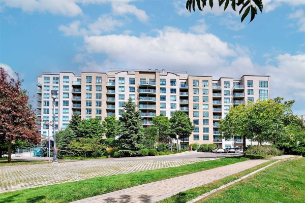 51 Baffin Crt, Richmond Hill