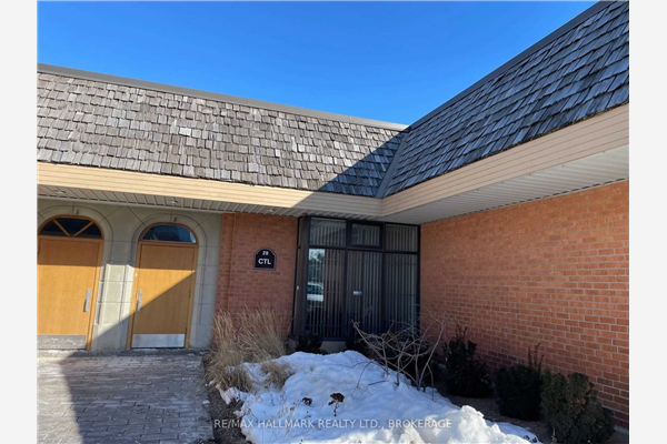 20 Wertheim Crt, Richmond Hill