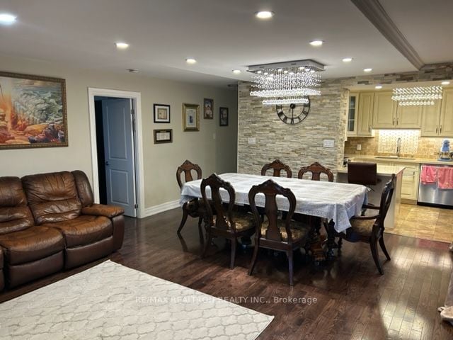 50 Inverlochy Blvd W, #510