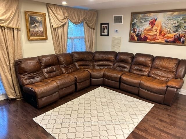 50 Inverlochy Blvd W, #510