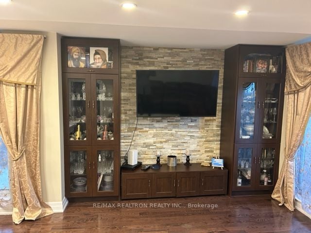 50 Inverlochy Blvd W, #510