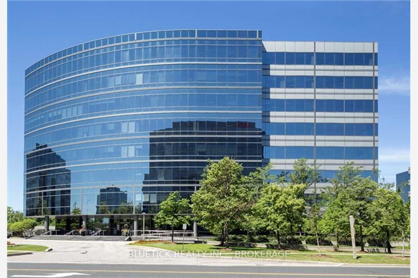 125 Commerce Valley Dr W, Markham