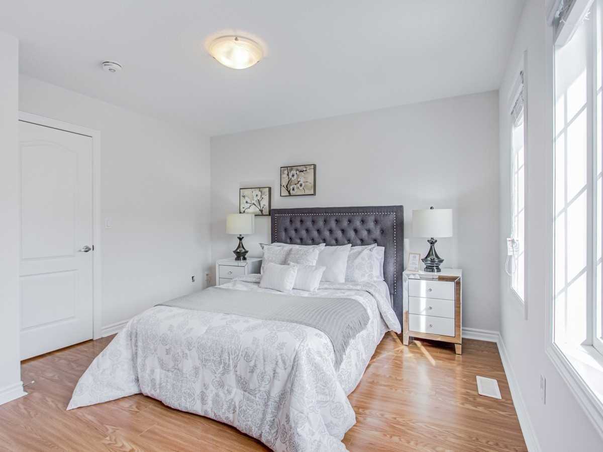 283 Bloomington Road W