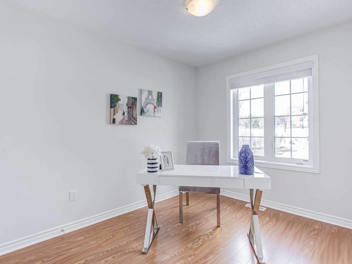 283 Bloomington Road W