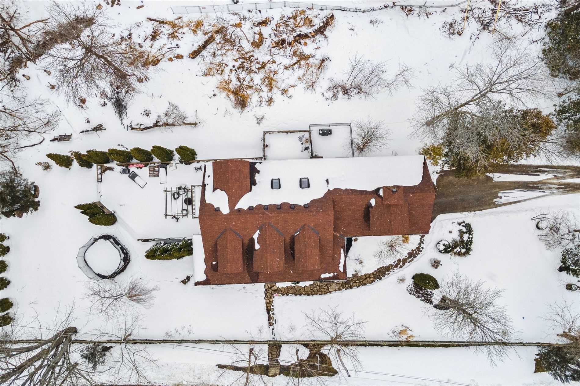 984 Little Cedar Ave