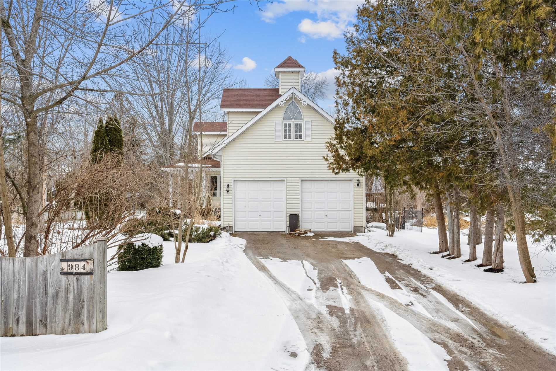 984 Little Cedar Ave