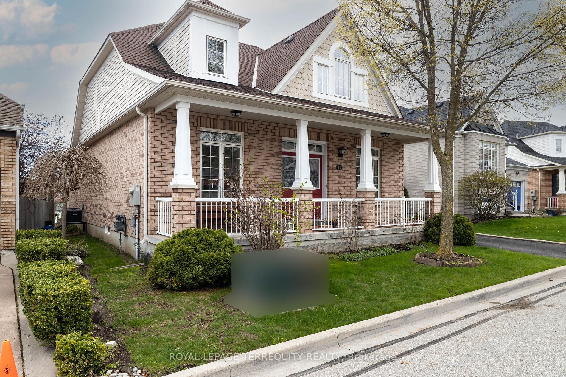 40 Manorwood Dr