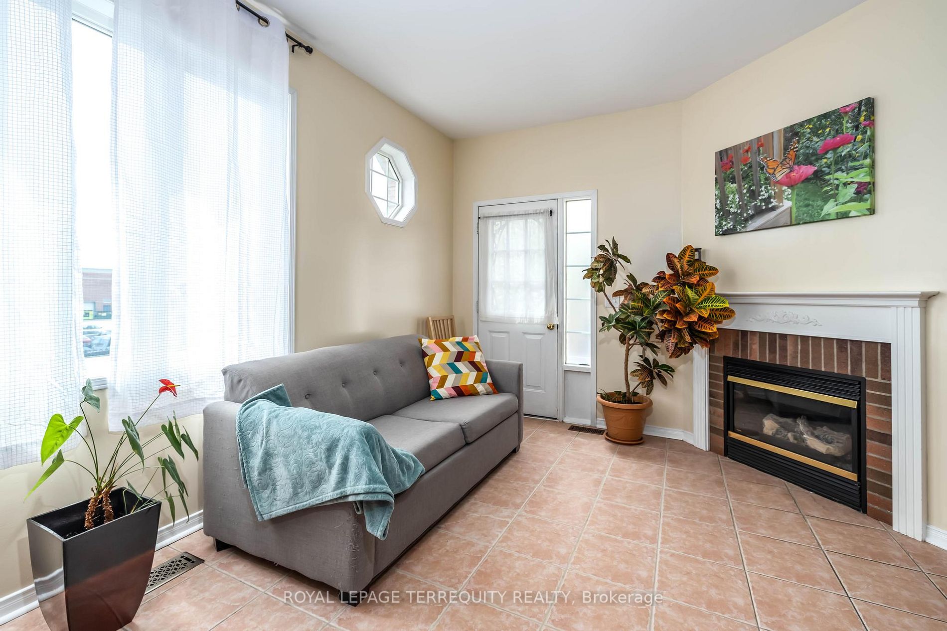 40 Manorwood Dr