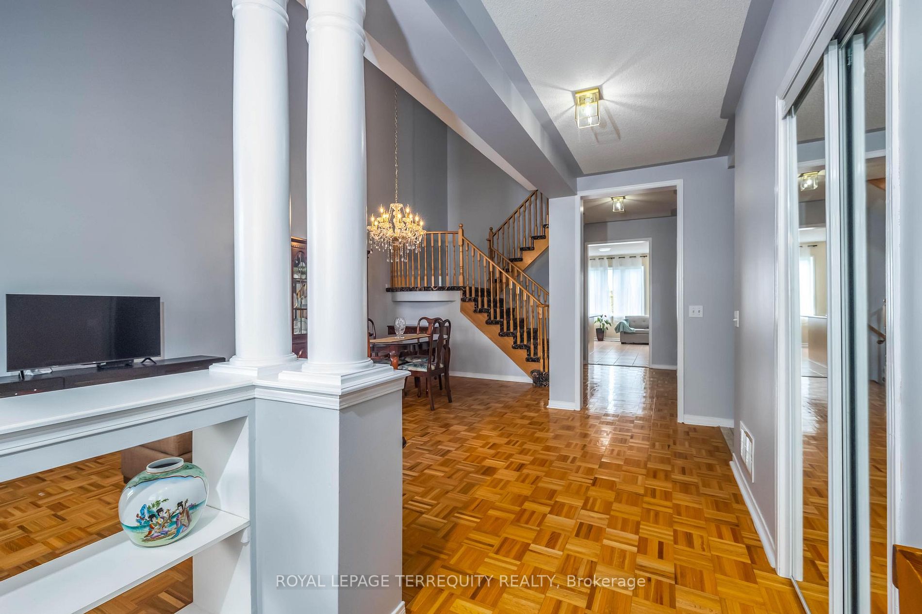40 Manorwood Dr