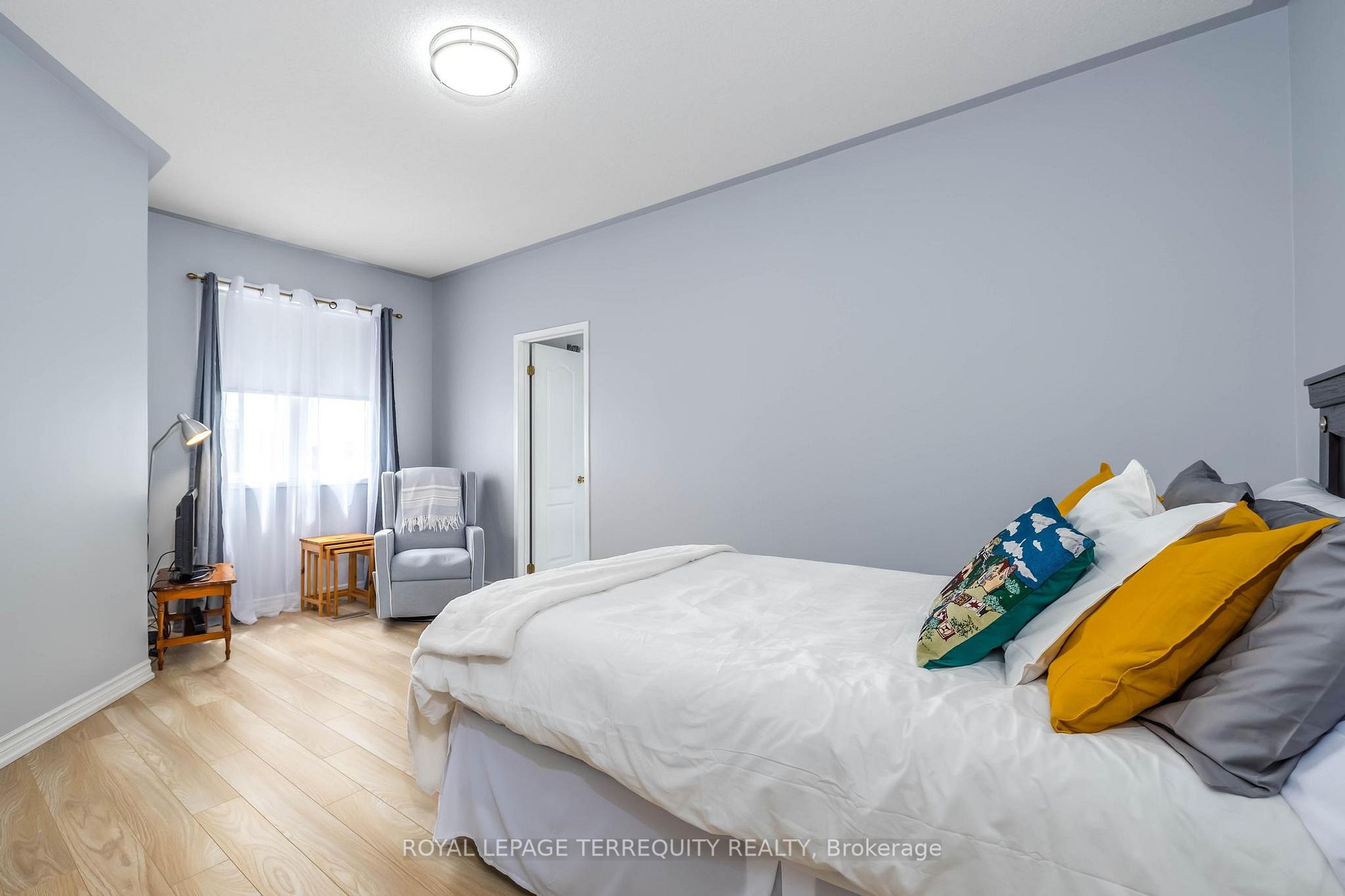 40 Manorwood Dr