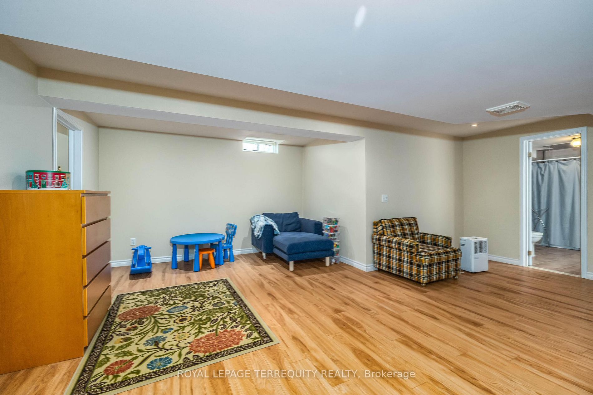 40 Manorwood Dr