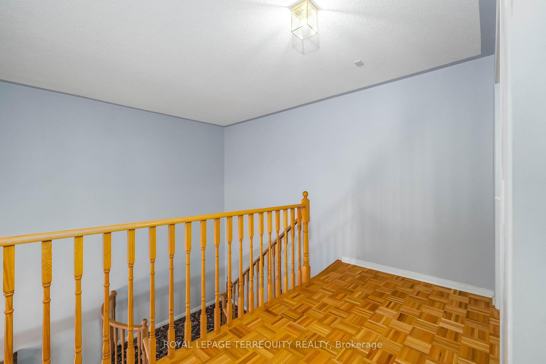 40 Manorwood Dr