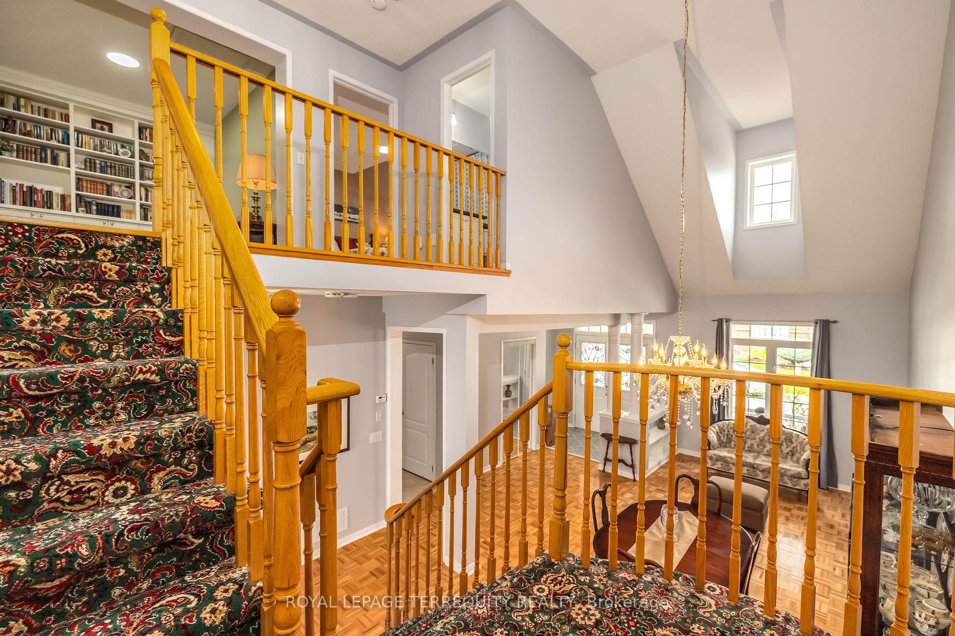40 Manorwood Dr