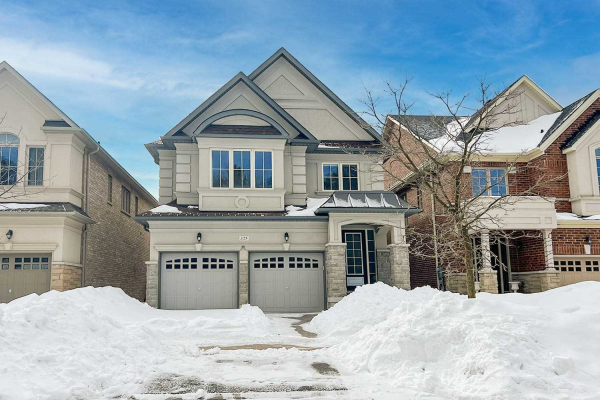 125 Riding Mountain Dr, Richmond Hill