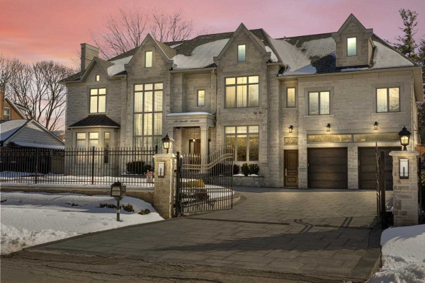 129 Arnold Ave, Vaughan