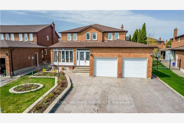 131 Zinnia Pl, Vaughan
