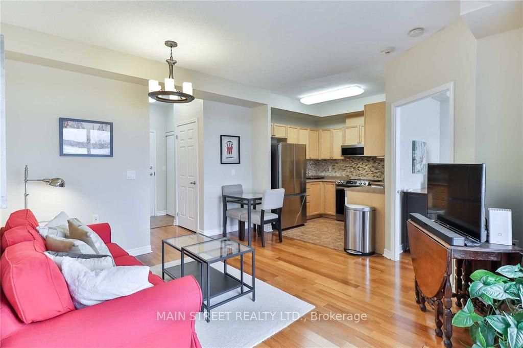 15450 Yonge Street #304