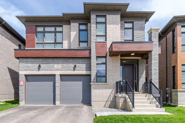 135 Ballantyne Blvd, Vaughan