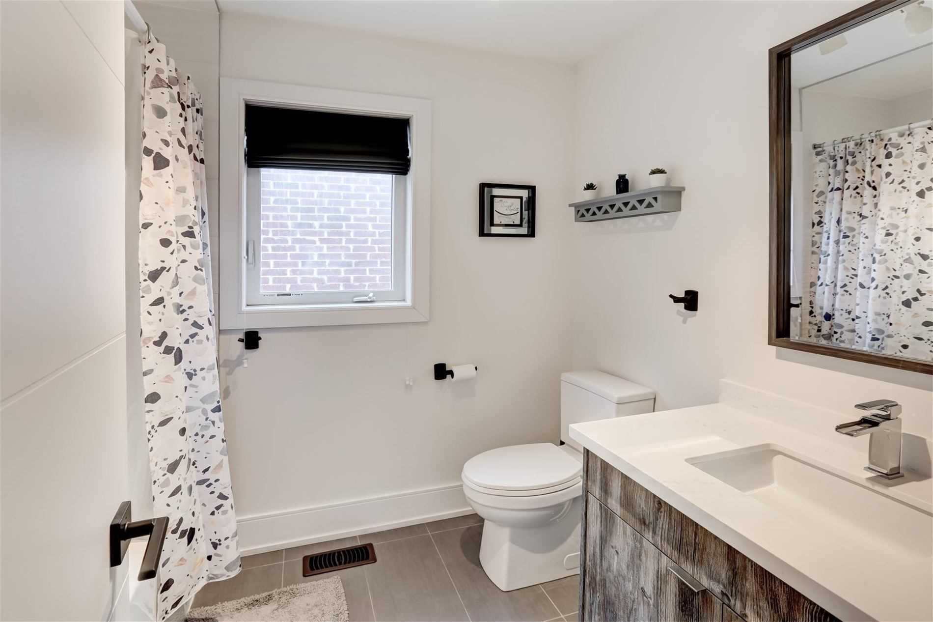 Listing N5967949 - Large Photo # 25