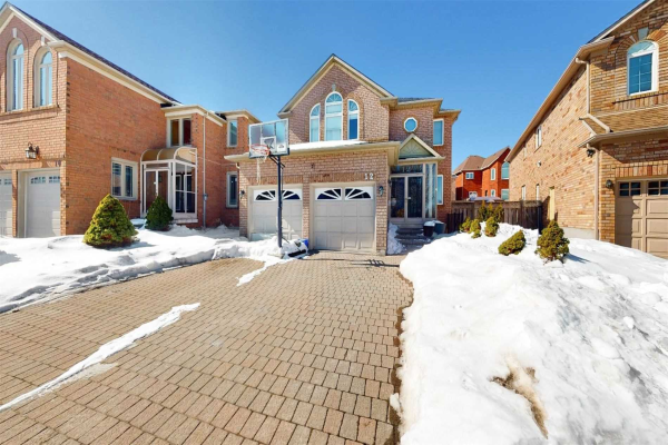 12 Fortune Cres, Richmond Hill