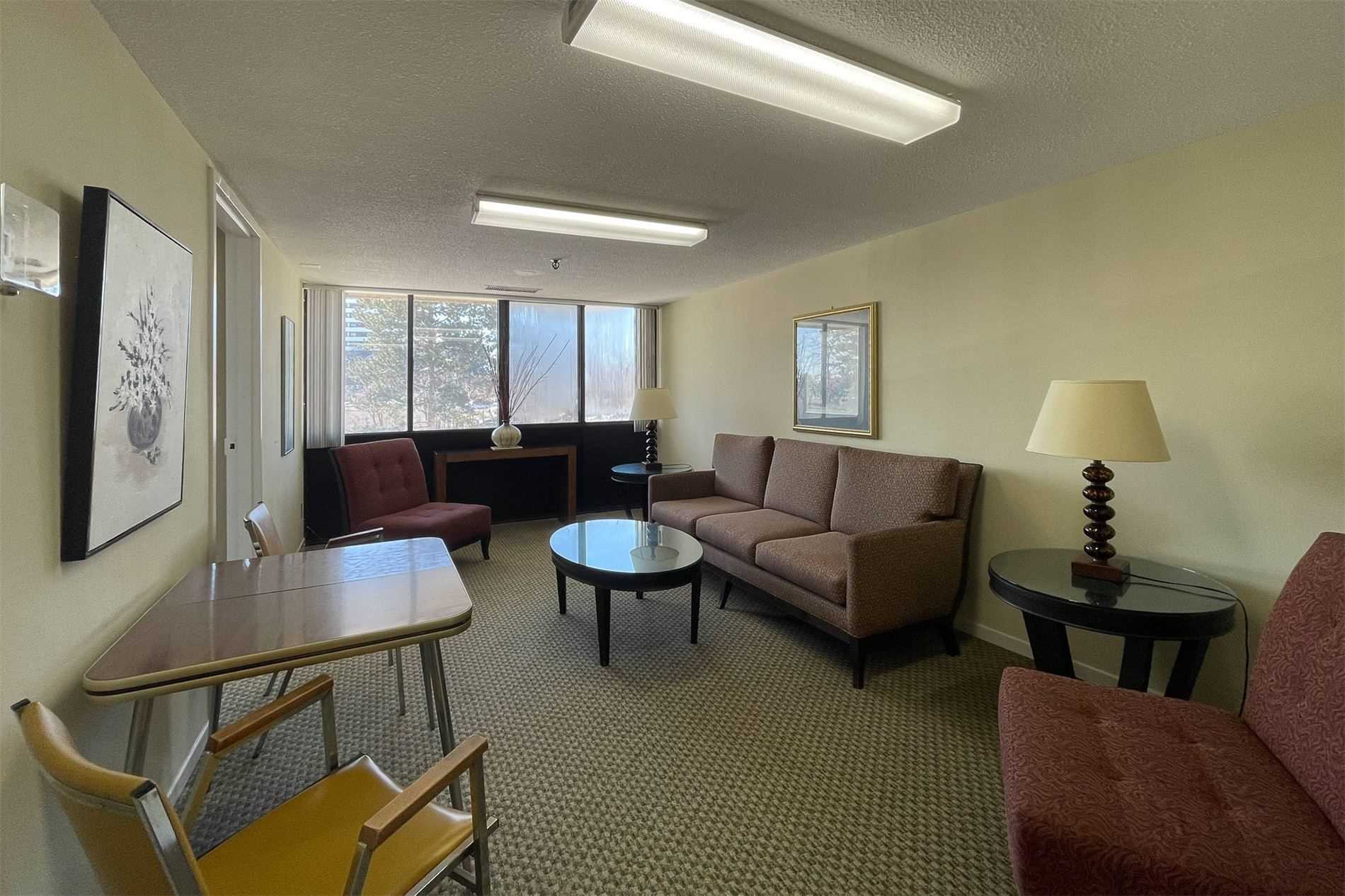 8111 Yonge St, #1712