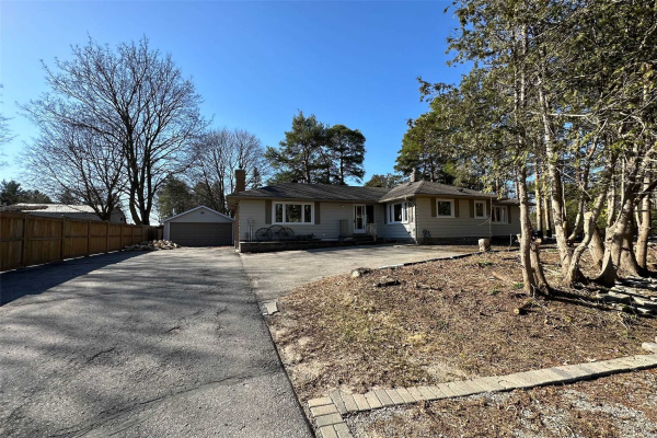 5373 Aurora Rd, Whitchurch-Stouffville
