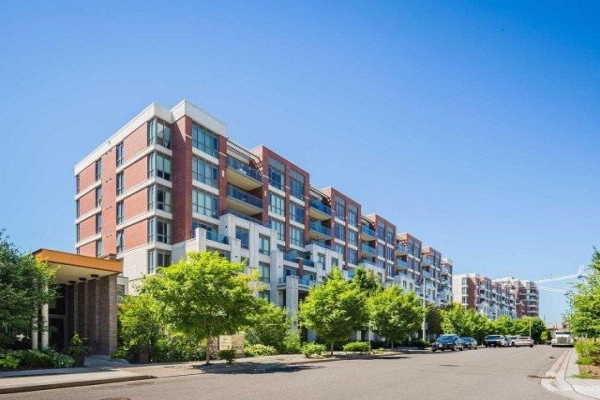 39 Upper Duke Cres, Markham