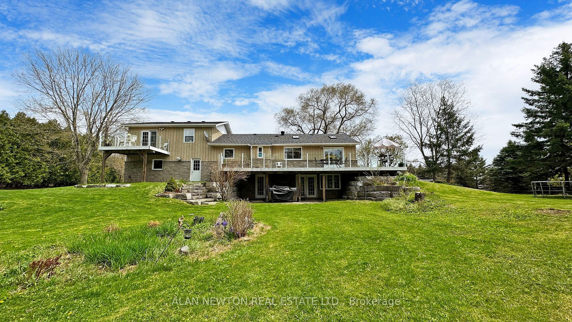 5832 5 Side Rd