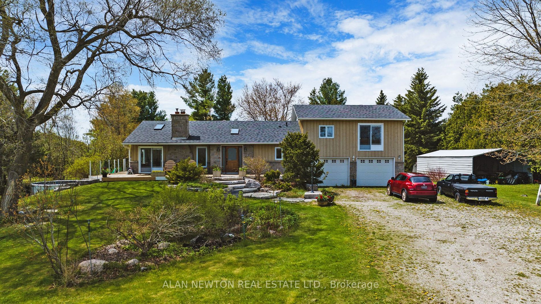 5832 5 Side Rd