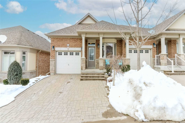 24 Vista Gdns, New Tecumseth