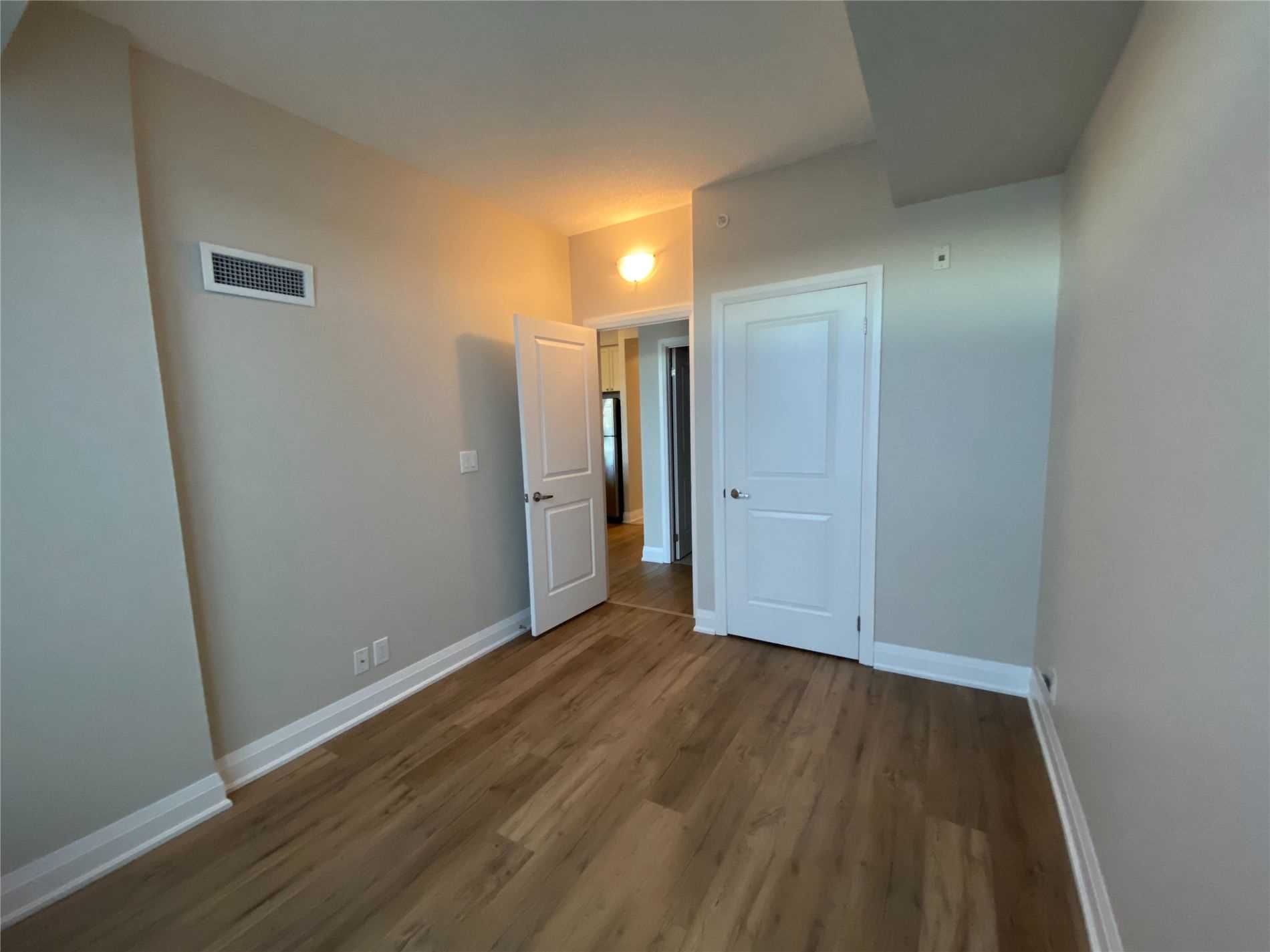 Listing N5972029 - Large Photo # 12