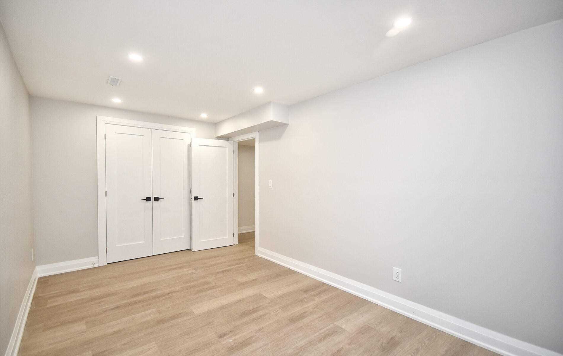 #B - 97 Luba Ave, Richmond Hill