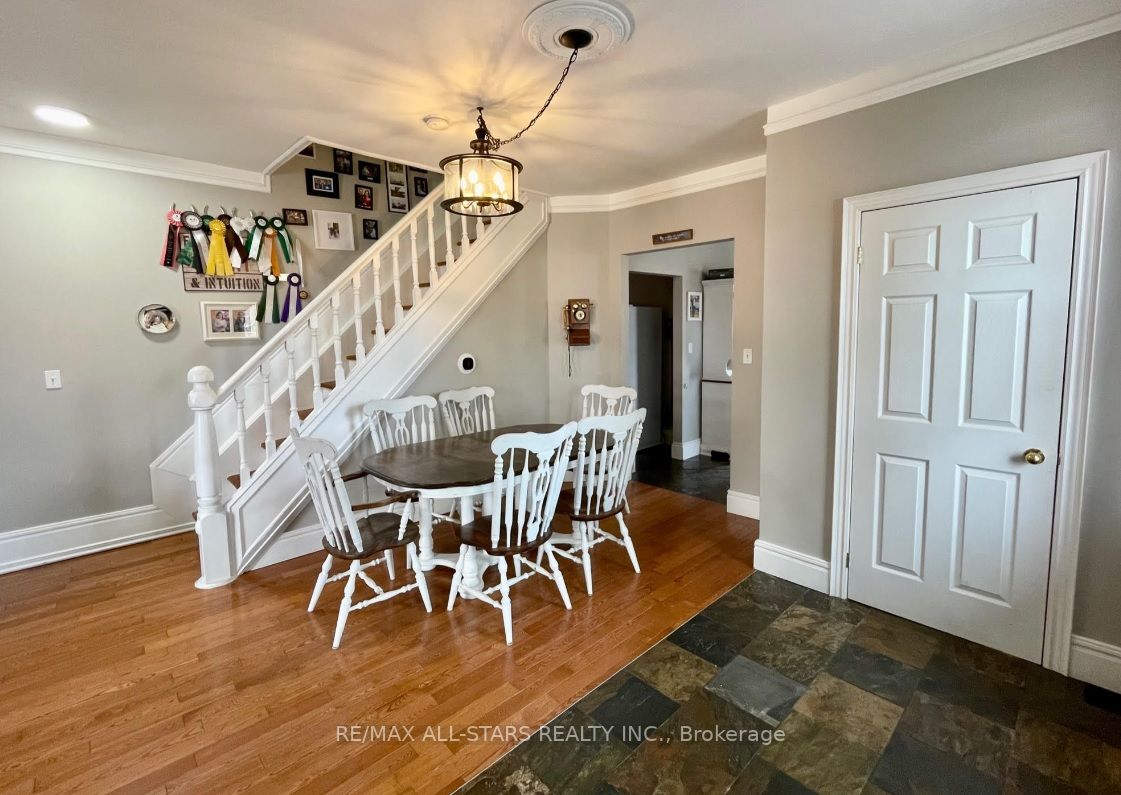 72 River St