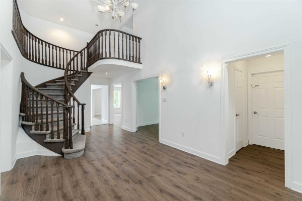 31 Stave Cres, Richmond Hill
