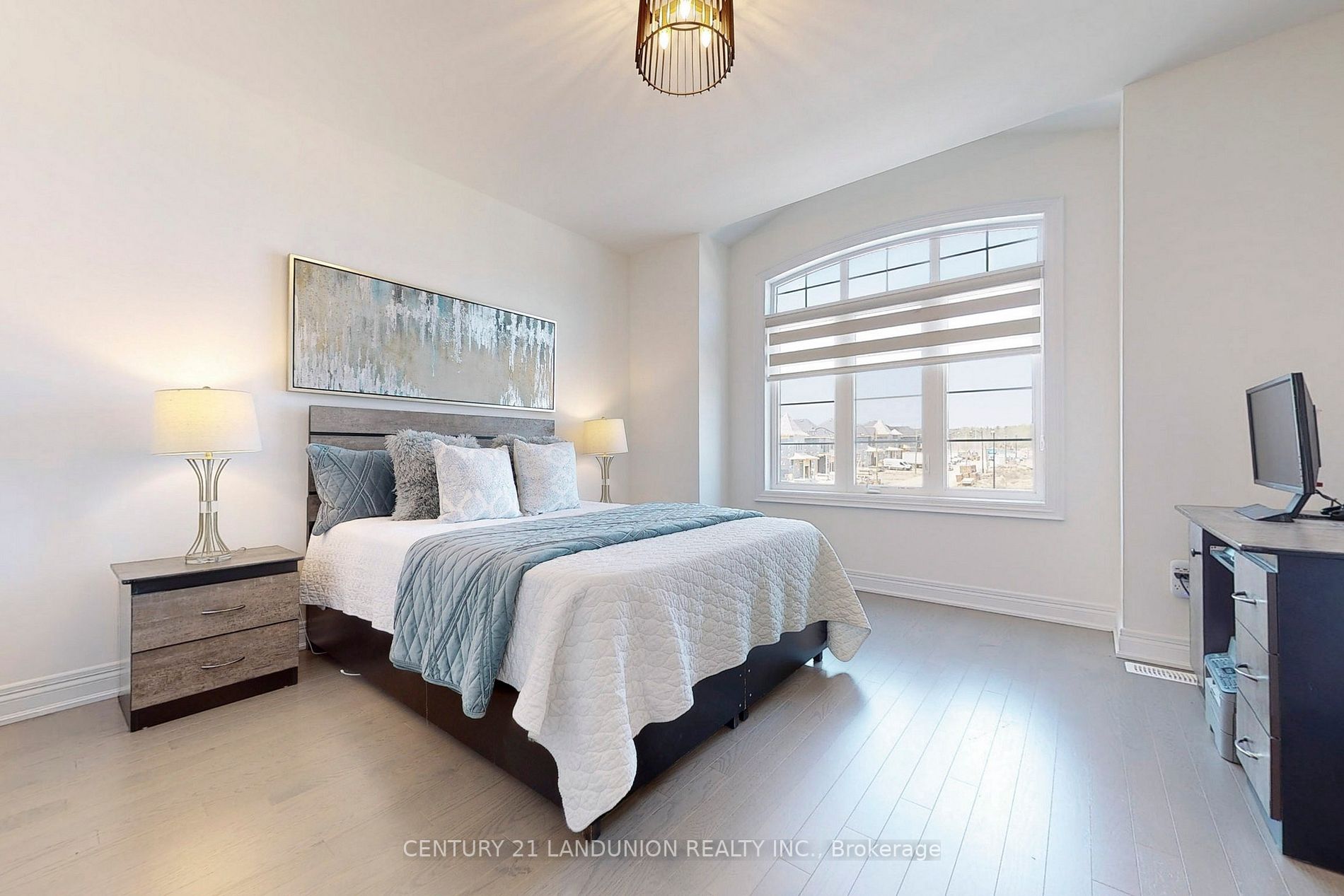 33 Brant Dr