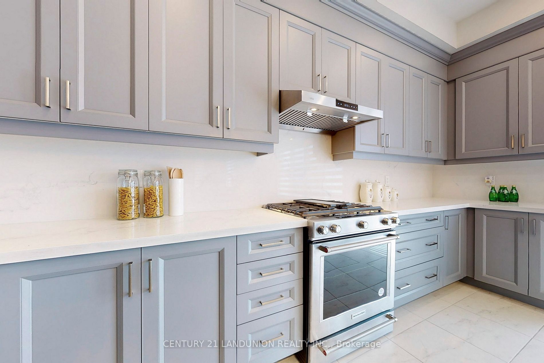 33 Brant Dr