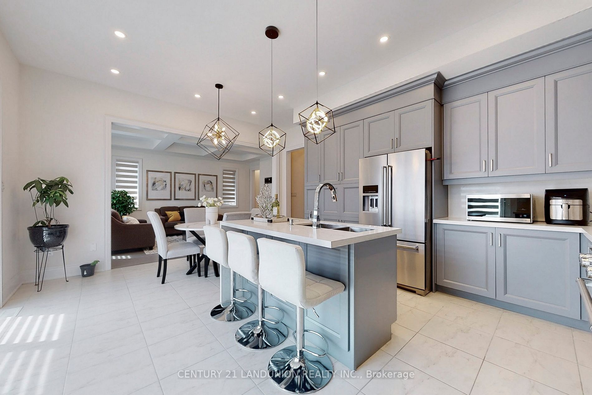 33 Brant Dr