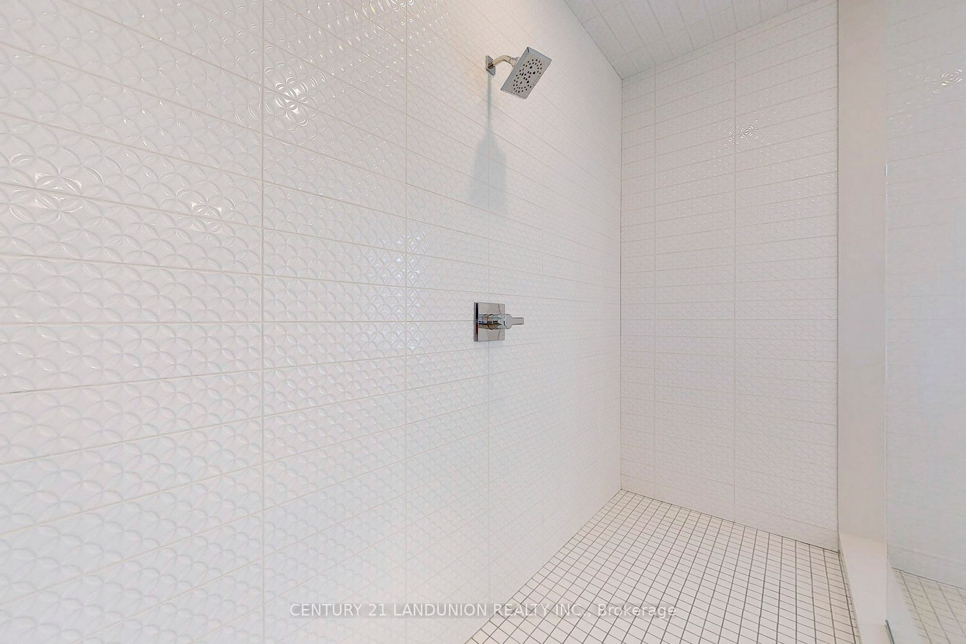 33 Brant Dr