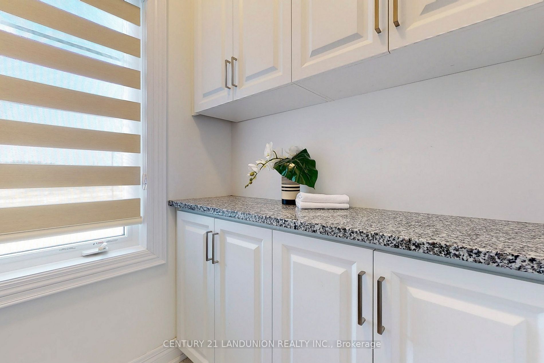 33 Brant Dr