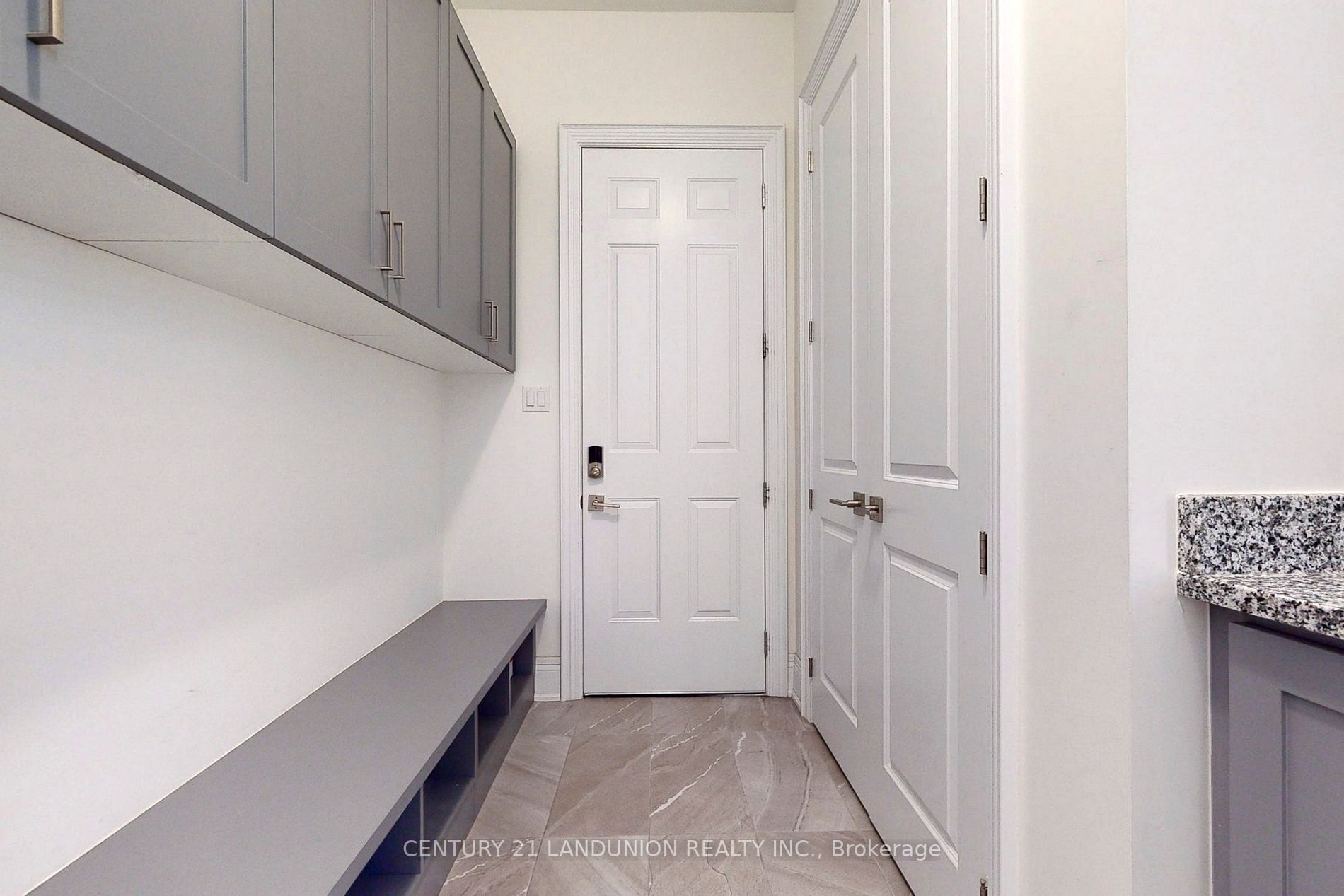 33 Brant Dr