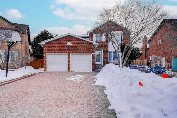 54 Fenwick Cres, Markham