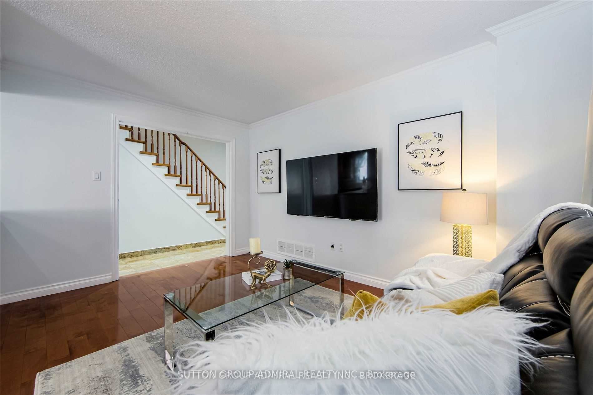 23 Millbank Crt