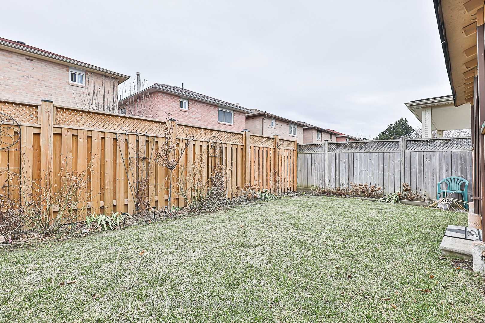23 Millbank Crt