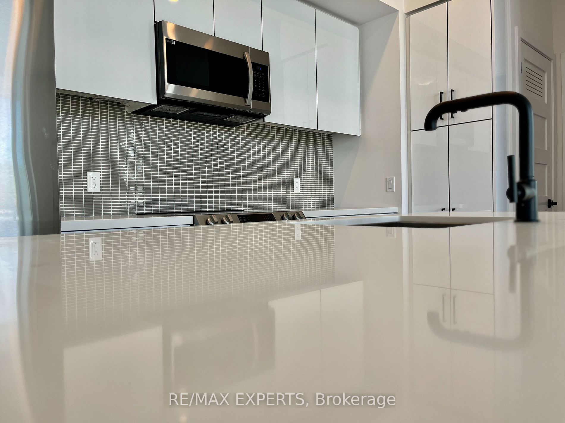 415 Sea Ray Ave, #105