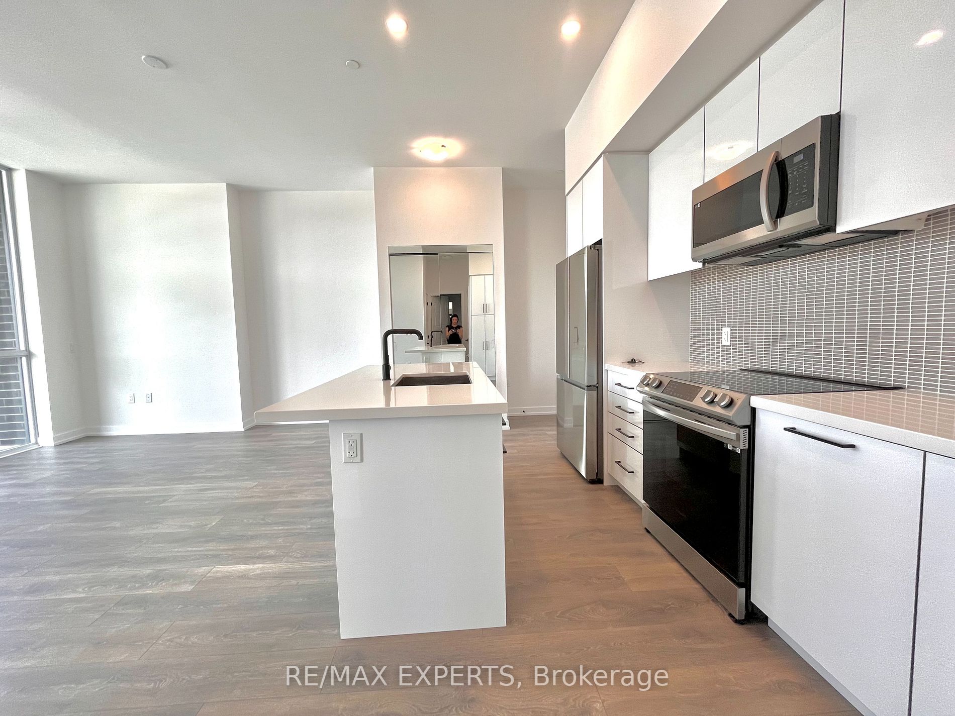 415 Sea Ray Ave, #105