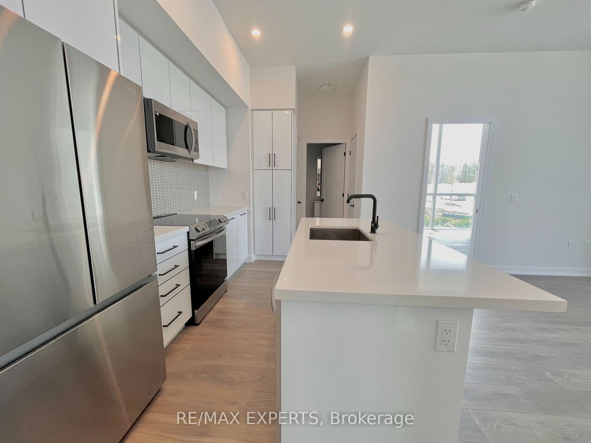 415 Sea Ray Ave, #105