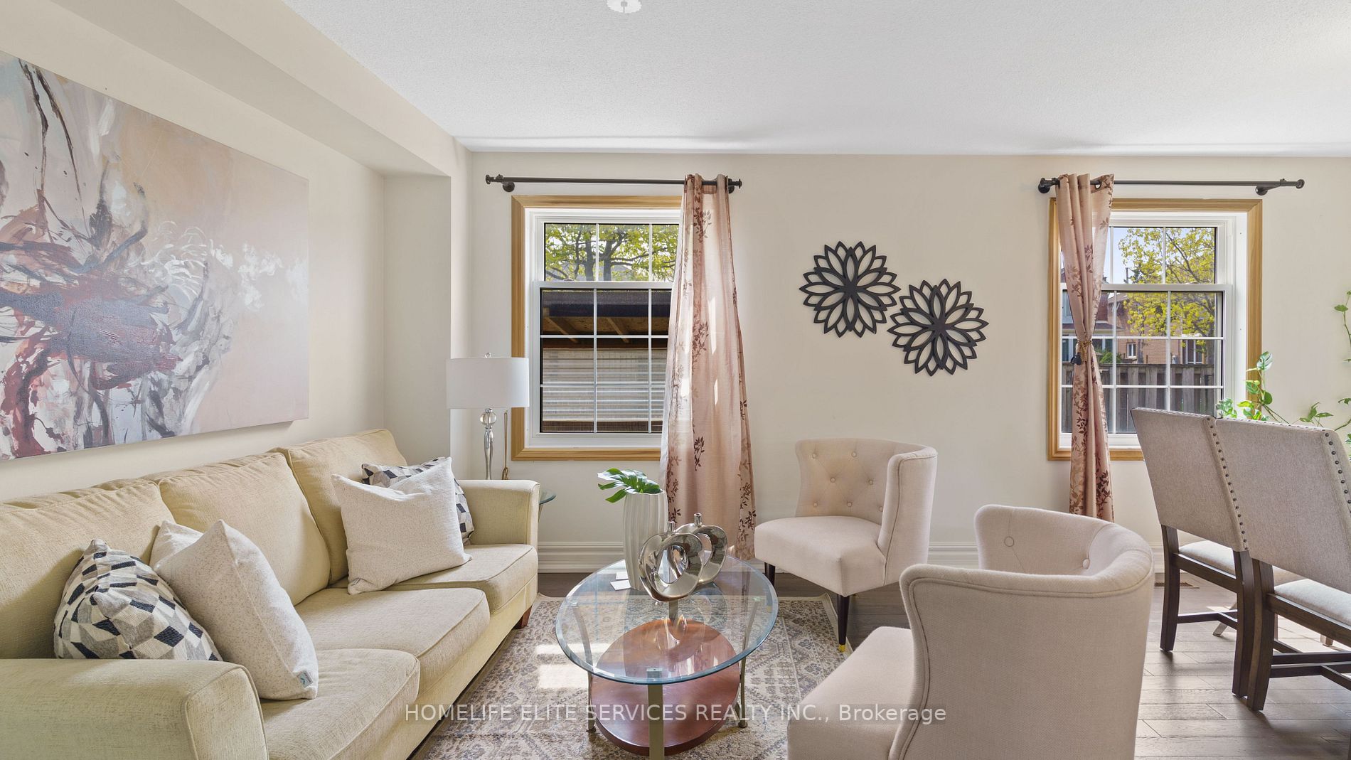 2 Laguna Crescent